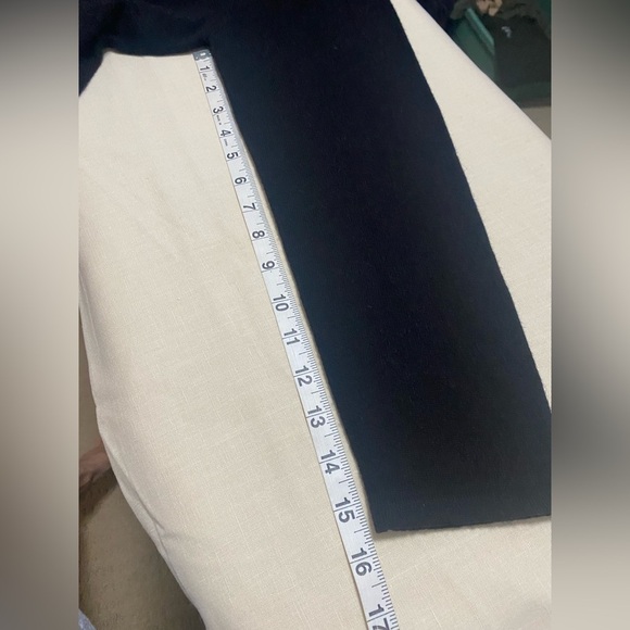 Queen of Scots Woman’s Black 100% Cashmere Size Large Sweater. - Picture 7 of 8